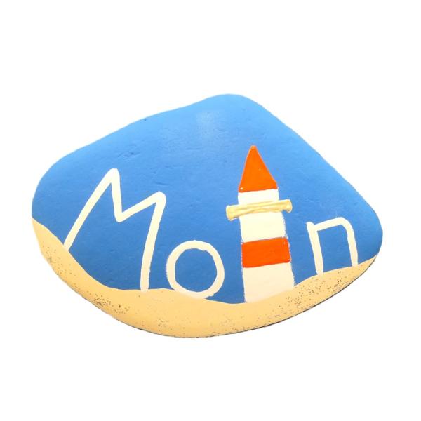 Bemalter Stein mit Leuchtturm